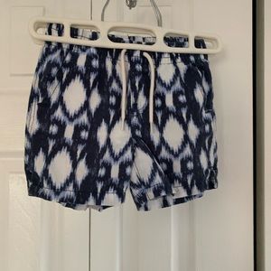 Gap toddler boys navy and white ikat shorts
